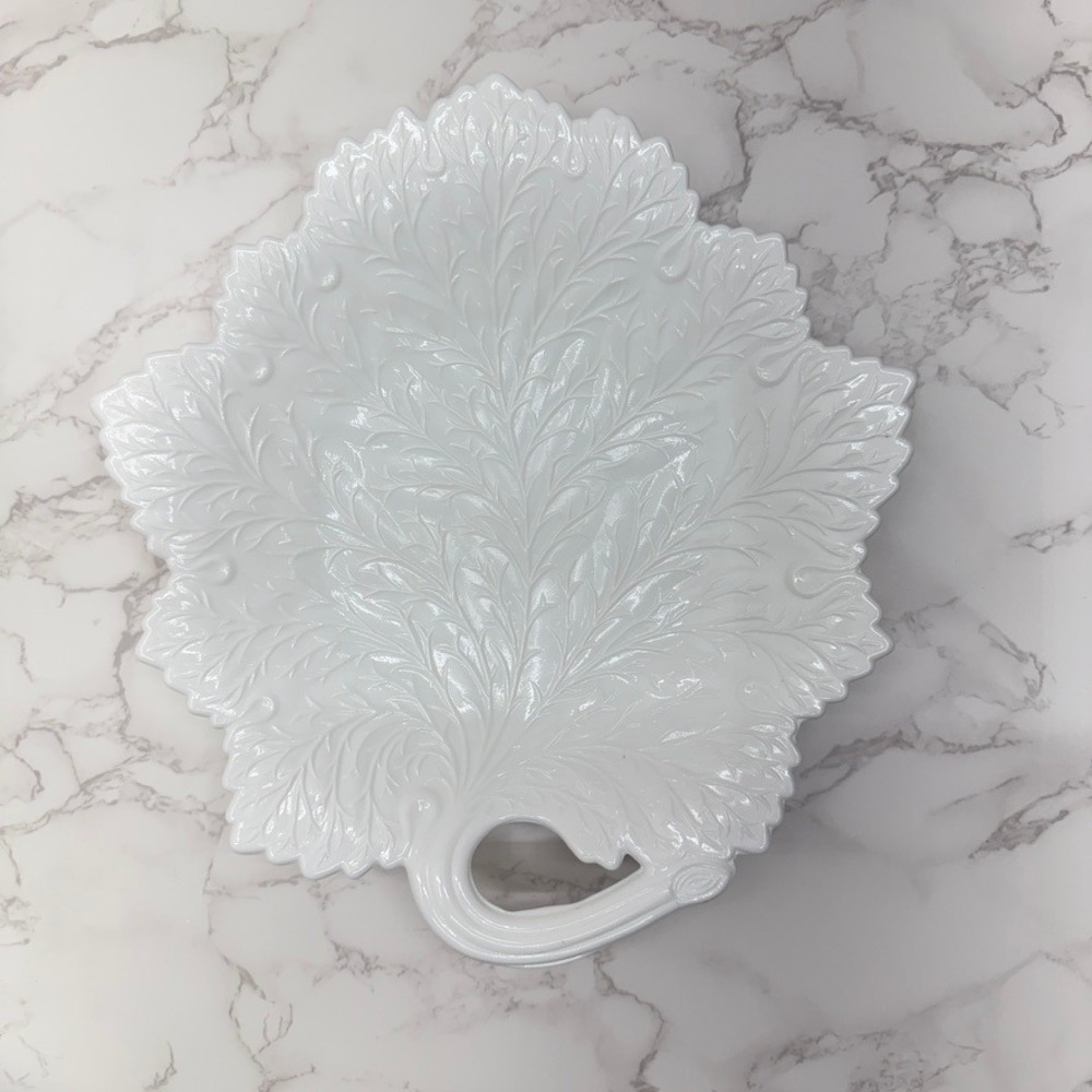 Vintage Fenton Milk Glass Leaf Serving Dish Handle 50s Art Glass Serving Platter
